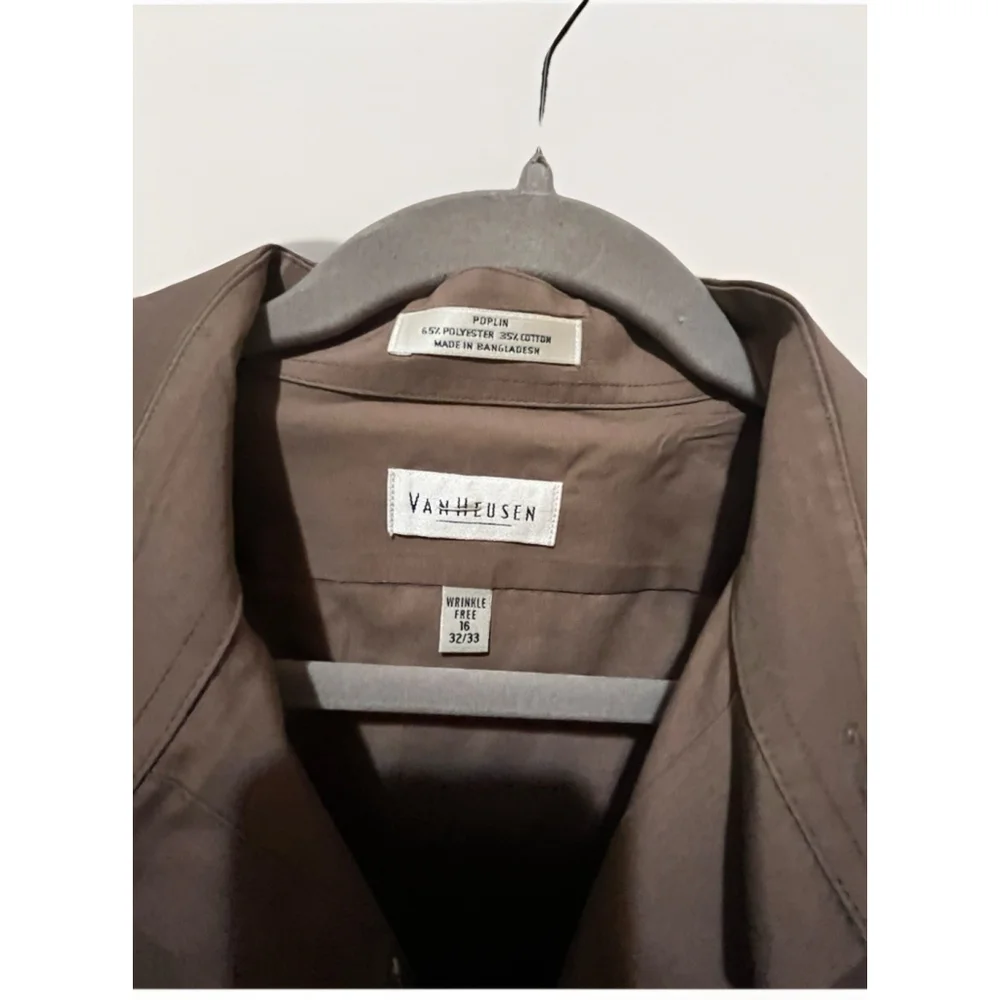 Men's Van Heusen dress Shirt button cuffs, Olive Green, 16 32/33GUC - Picture 4 of 9